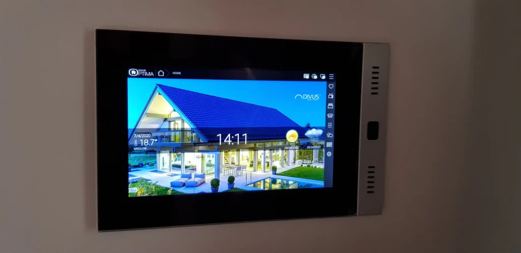 Ekran KNX Divus do sterowania systemem inteligentnego domu – Mikołów
