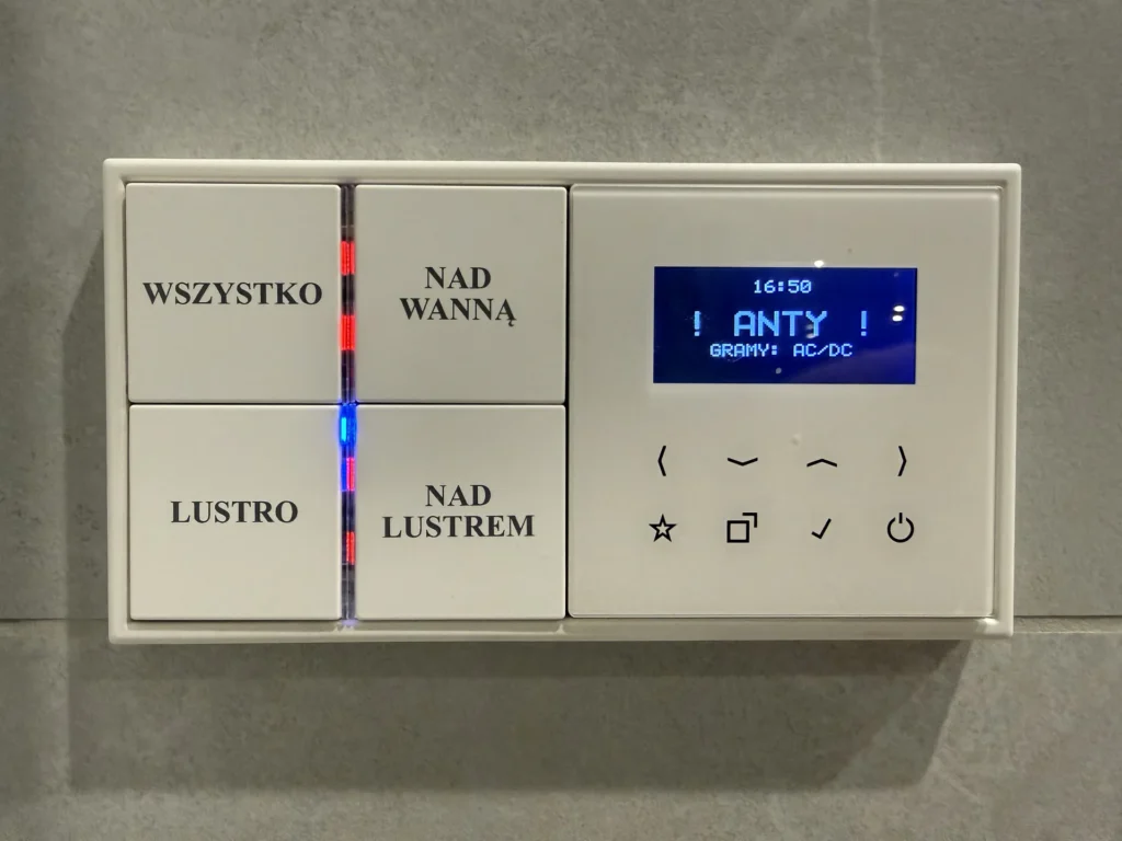 Panel sterujący KNX Jung w połączeniu z radiem podtynkowym Jung – Bytom