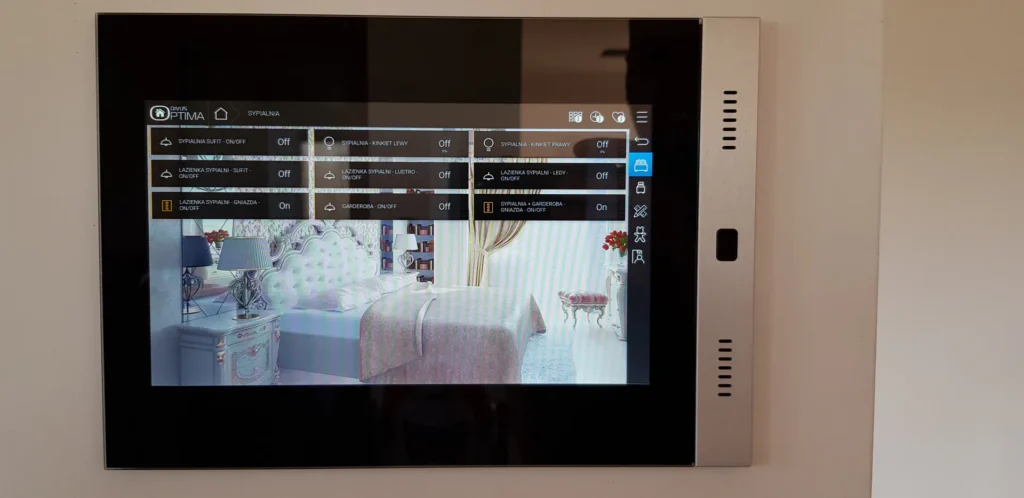 Ekran KNX Divus do sterowania smart home i wideodomofonem – Mikołów