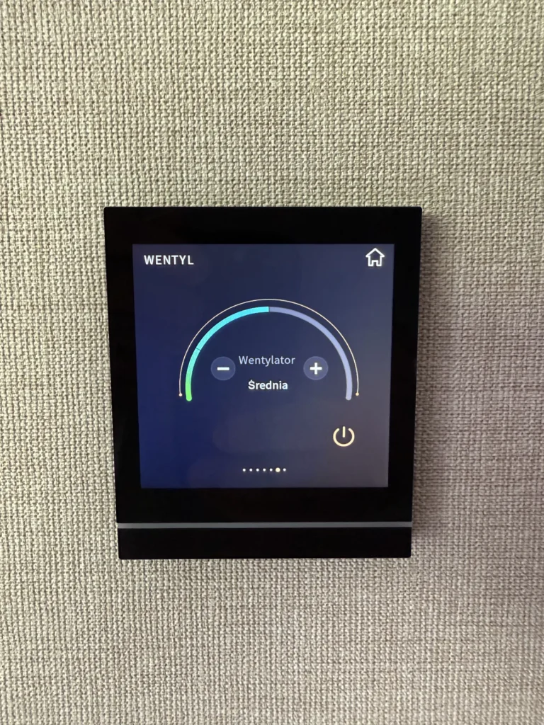 Panel dotykowy KNX Ekinex do sterowania wentylacją